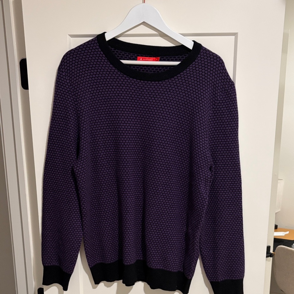 Redvanly Purple Crewneck Sweater Size Lg fits like a Med - 100% Merino Wool!